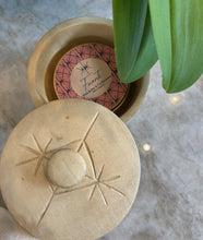 Load image into Gallery viewer, Shea Butter & Frankincense Body Butter